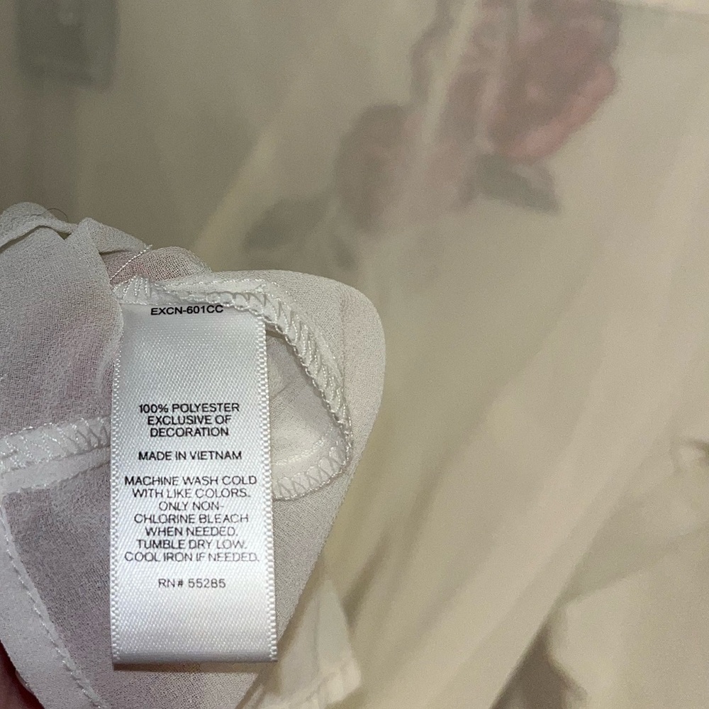 NWT Express Sheer Peplum Wrap Top - Picture 6 of 6